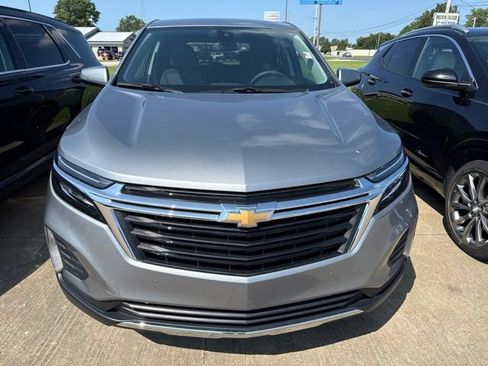 Used 2024 Chevrolet Equinox LT FWD image 2