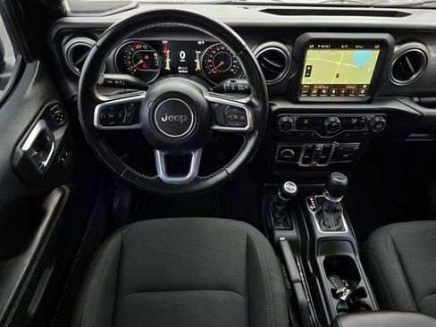 Used 2020 Jeep Wrangler Unlimited Sahara AWD/4WD image 16