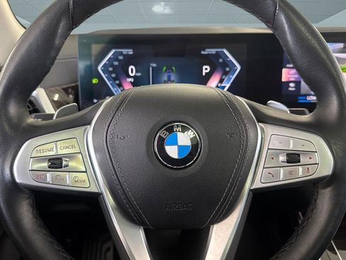 Used 2025 BMW X7 xDrive40i AWD/4WD image 16