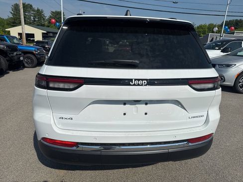 New 2026 Jeep Grand Cherokee Laredo AWD/4WD image 4