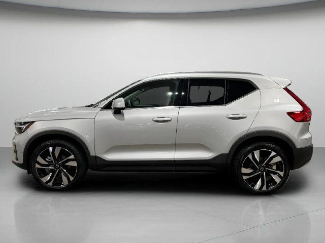 Used 2025 Volvo XC40 B5 Ultra w/ Climate Package AWD/4WD image 6