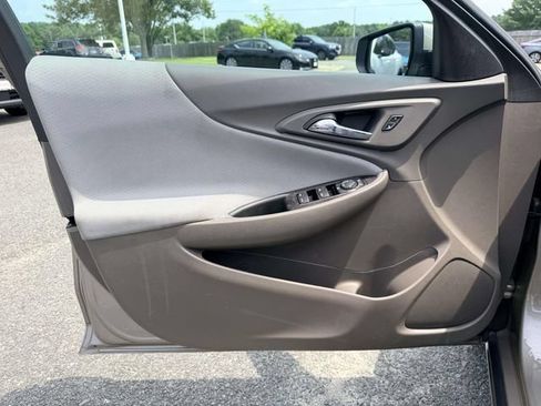 Used 2022 Chevrolet Malibu LT FWD image 14