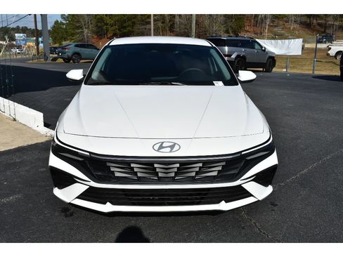 New 2026 Hyundai Elantra SE image 7