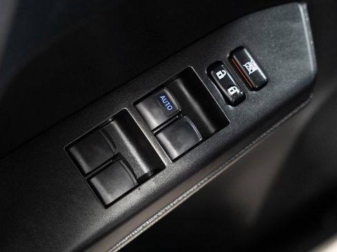 Used 2017 Toyota RAV4 LE image 29