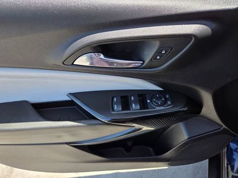 Certified 2024 Chevrolet Trax LT w/ Sunroof Package FWD image 17