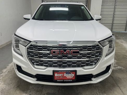 Used 2024 GMC Terrain Denali w/ Denali Premium Package image 8