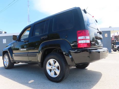 Used 2012 Jeep Liberty Sport AWD/4WD image 25