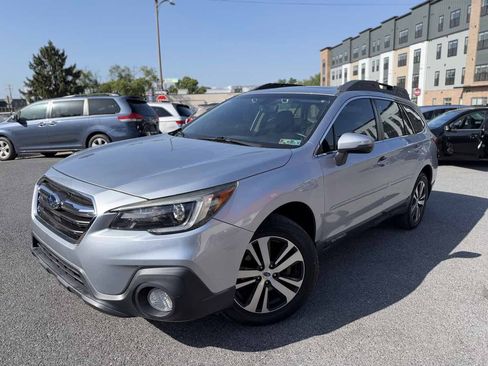 Used 2018 Subaru Outback 2.5i Limited AWD/4WD image 3