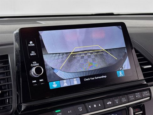 Certified 2026 Honda Odyssey EX-L image 17
