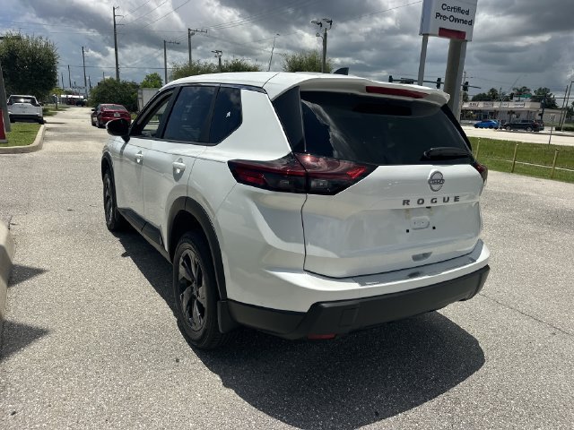 Used 2026 Nissan Rogue SV w/ Cold Weather Package FWD image 9