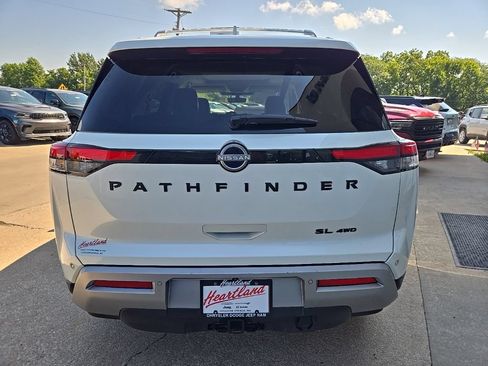 Used 2023 Nissan Pathfinder SL w/ SL Premium Package AWD/4WD image 9