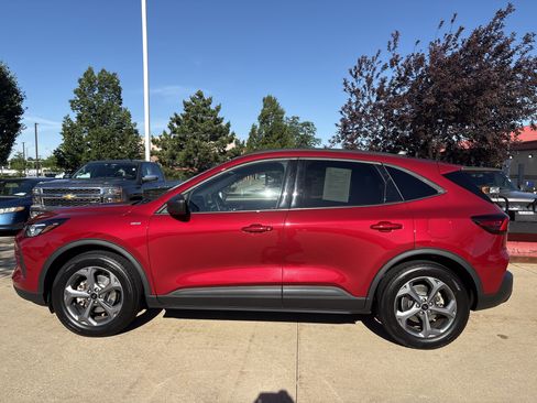 Used 2025 Ford Escape ST-Line FWD image 10