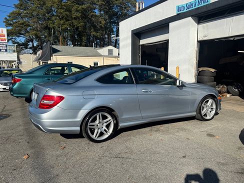 Used 2013 Mercedes-Benz C 250 Coupe image 4