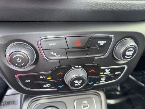 Used 2018 Jeep Compass Trailhawk w/ Leather Interior Group image 18