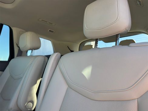 Used 2021 Cadillac XT6 Premium Luxury image 30