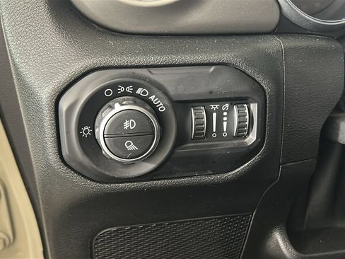 Used 2020 Jeep Gladiator Sport w/ Quick Order Package 24S AWD/4WD image 22