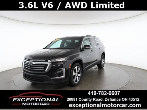 Used 2024 Chevrolet Traverse Limited LT image 1