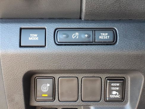 Used 2023 Nissan Frontier SV w/ SV Convenience Package AWD/4WD image 17