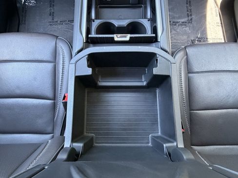 Used 2023 GMC Yukon Denali AWD/4WD image 26