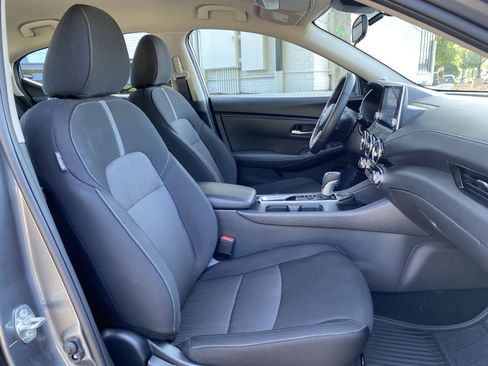 Used 2025 Nissan Sentra SV w/ All-Weather Package FWD image 33