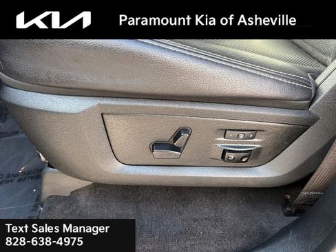 Used 2017 RAM 1500 Laramie w/ Convenience Group image 18