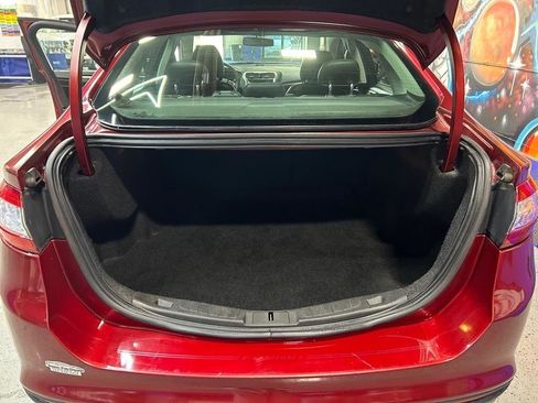 Used 2014 Ford Fusion SE w/ Equipment Group 202A image 11