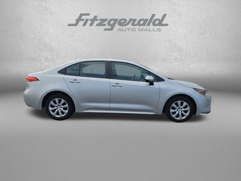Used 2025 Toyota Corolla LE FWD image 9