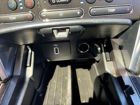 Used 2017 Ford Explorer Platinum AWD/4WD image 16