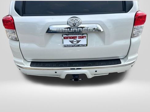 Used 2010 Toyota 4Runner SR5 w/ Convenience Pkg AWD/4WD image 27