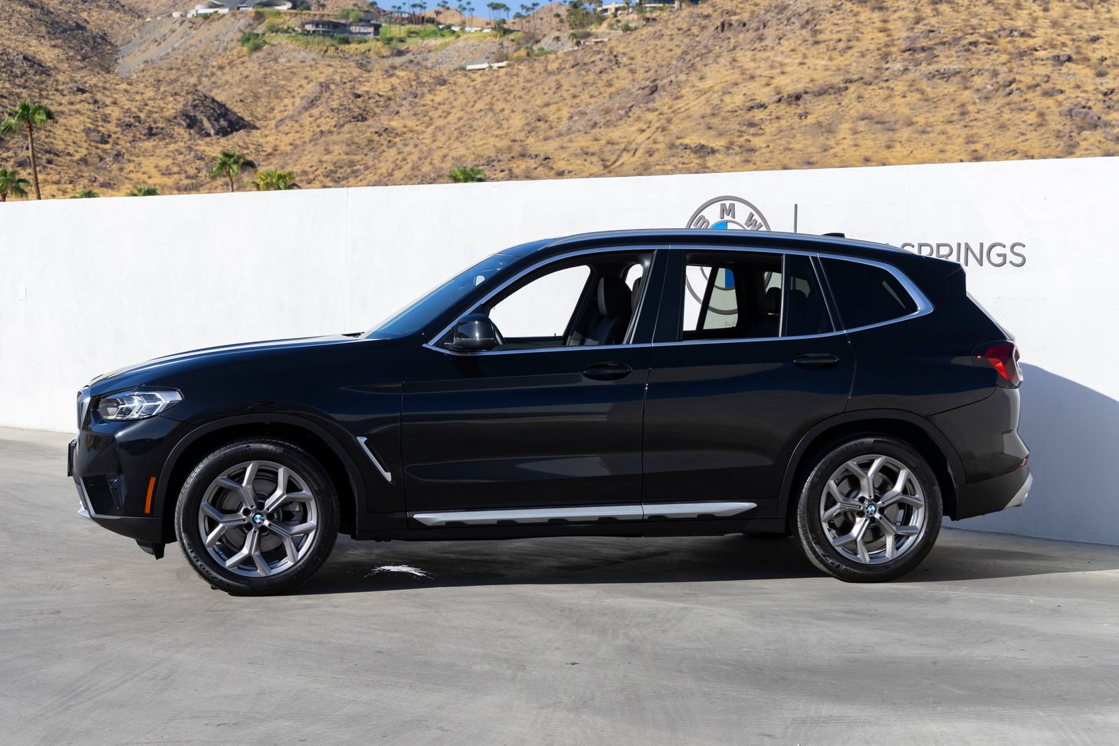 Certified 2024 BMW X3 xDrive30i w/ Premium Package w/ZPA AWD/4WD image 3
