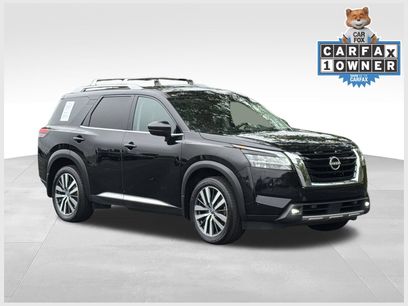 Used 2022 Nissan Pathfinder Platinum w/ Cargo Package