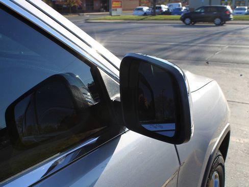 Used 2015 Jeep Grand Cherokee Limited image 39