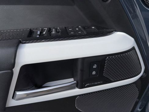 Used 2023 Land Rover Defender 90 S image 16