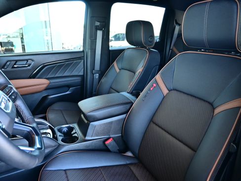 Used 2026 GMC Canyon AT4 w/ AT4 Premium Package AWD/4WD image 23