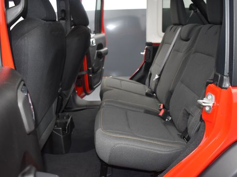 Used 2024 Jeep Wrangler Sport S image 23