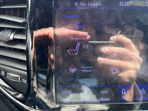 Used 2019 Jeep Grand Cherokee Altitude image 17