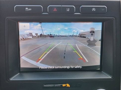 Used 2020 Ford Expedition XLT image 16