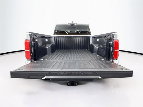 Used 2025 Toyota Tacoma Limited image 38