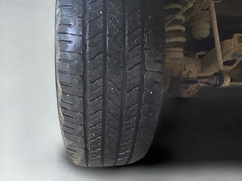 Used 2019 RAM 1500 Express RWD image 30