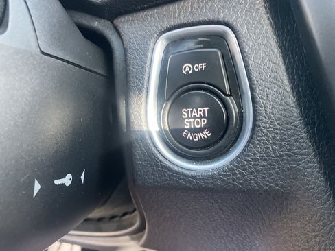 Used 2013 BMW 335i xDrive Sedan AWD/4WD image 25