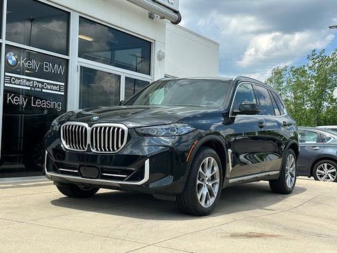 Certified 2025 BMW X5 xDrive40i w/ Premium Package AWD/4WD image 3