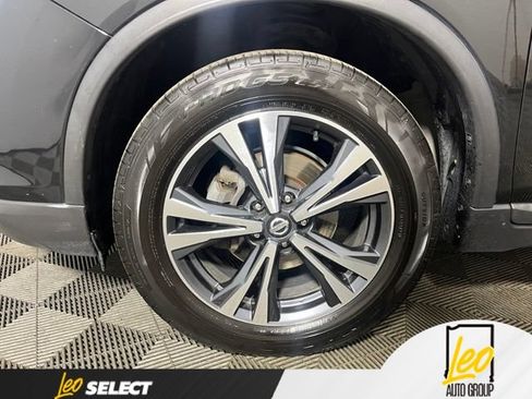 Used 2018 Nissan Rogue SL AWD/4WD image 28