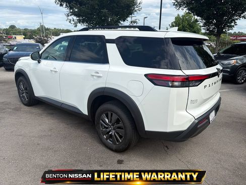 Used 2022 Nissan Pathfinder SV FWD image 7