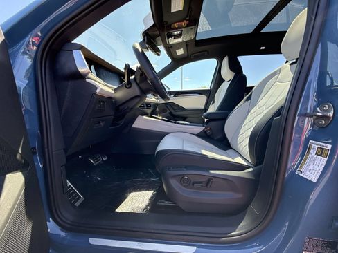 New 2026 Volkswagen Tiguan SEL R-Line AWD/4WD image 11
