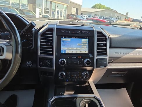 Used 2019 Ford F250 Platinum w/ Platinum Ultimate Package AWD/4WD image 17