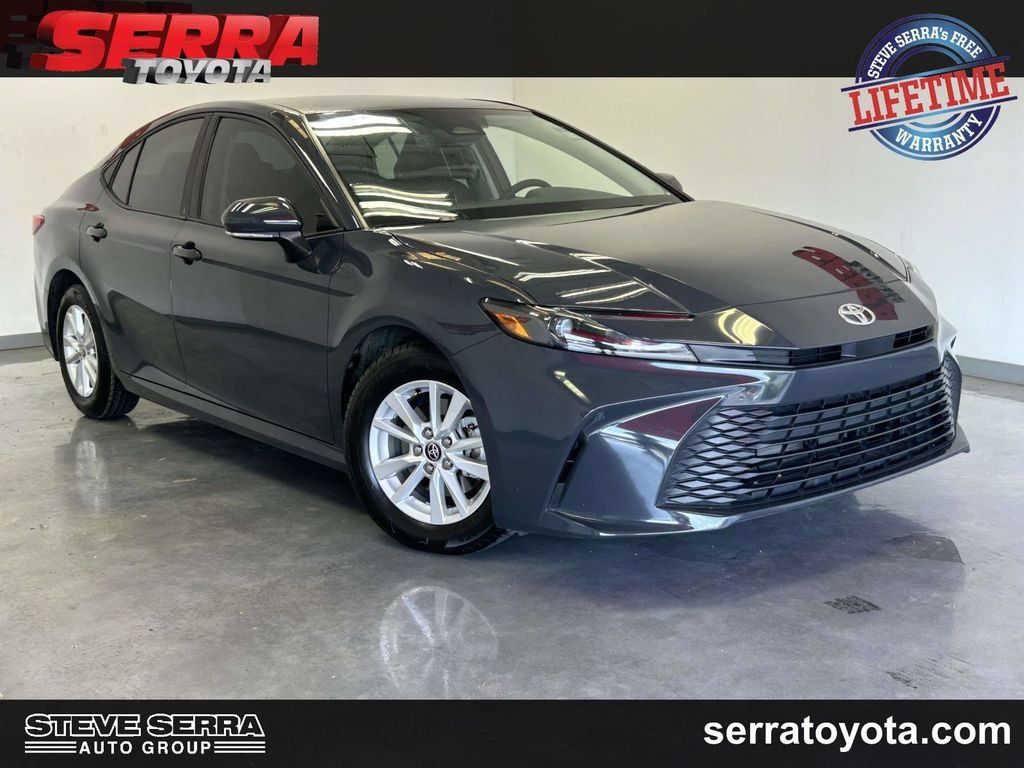 Used 2025 Toyota Camry LE w/ Convenience Package FWD image 1
