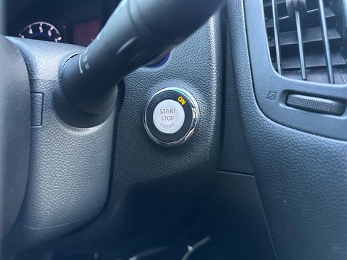 Used 2014 INFINITI Q60 Journey w/ Premium Package image 37