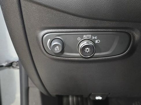 Used 2024 Chevrolet Equinox LT w/ LPO, Floor Liner Package image 28