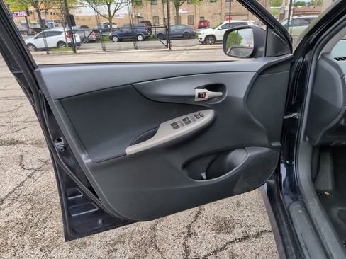 Used 2013 Toyota Corolla S FWD image 10