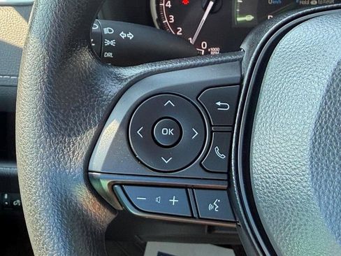 Used 2025 Toyota RAV4 LE AWD/4WD image 20